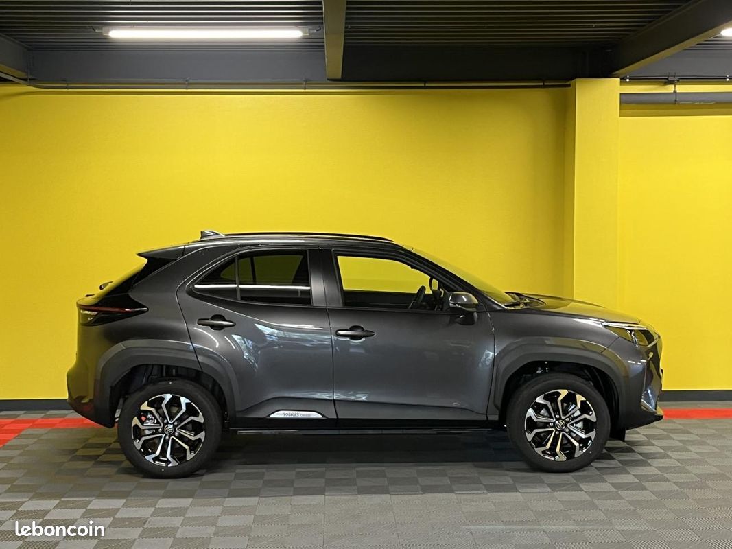 TOYOTA YARIS CROSS Hybrid 130h - BV CVT AWD-i 4X4 Design pack cargo (image 21)