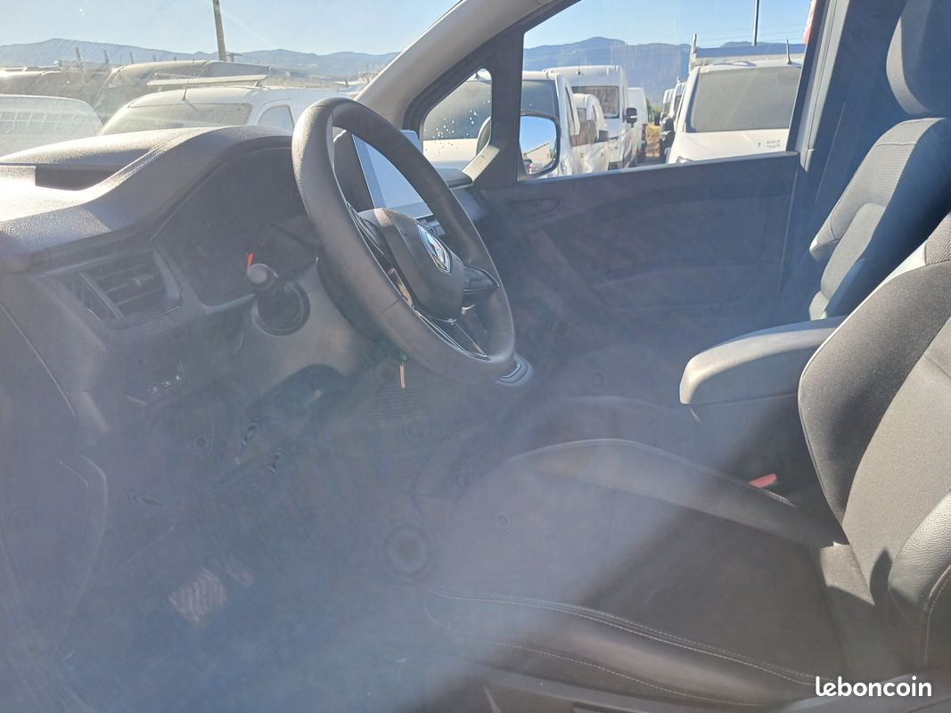15700 e ht renault kangoo van dci 95 cv edc bva edc7 (image 3)