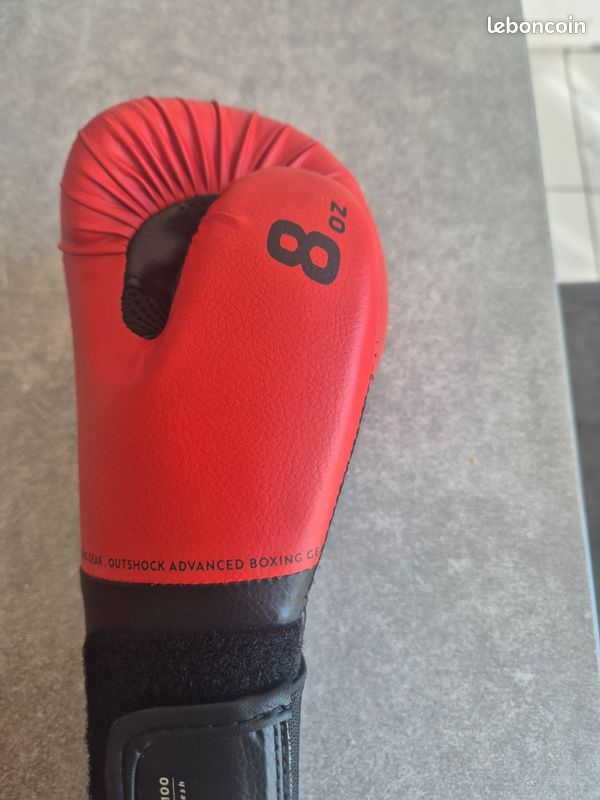 Gants de boxe Outshock 100 - 8 oz (Rouge et Noir) (image 3)