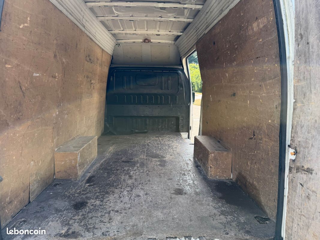 Ford Transit 350MJ 2.4 DI 90ch Trend Pack 2005 - révisée & garantie 6 mois (image 10)