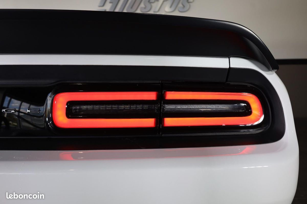 Dodge CHALLENGER Scat Pack 6.4 V8 HEMI 491 ch – BVA – Brembo – ACC – Jantes 20” (image 7)