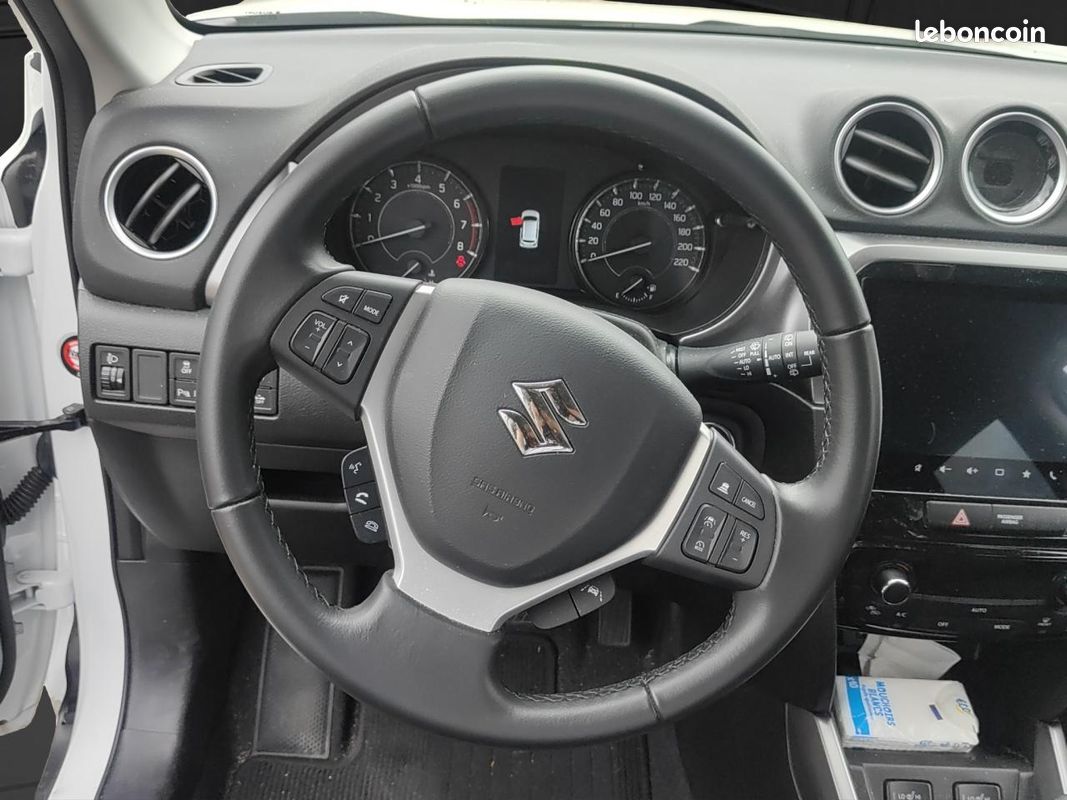 SUZUKI VITARA 1.4L MILD HYBRID PHASE 3 - 110cv - EN PARFAIT ETAT - ENTRETIEN SUZUKI - 1ère MAIN (image 9)