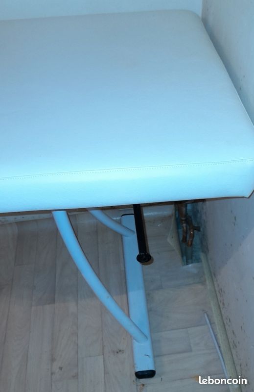 Table de massage esthétique (image 3)