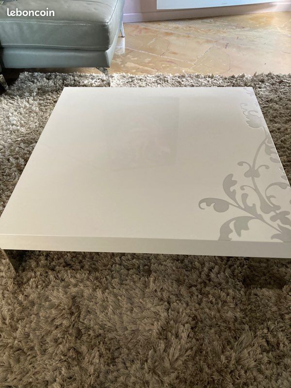 Table basse carré laqué blanc (image 2)