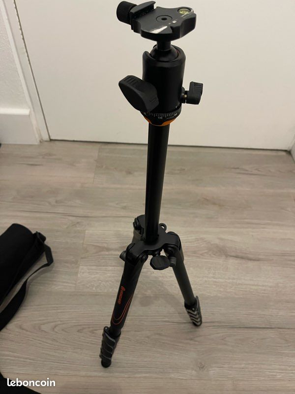 Trepied Vanguard VEO 235AB + housse de transport (image 1)
