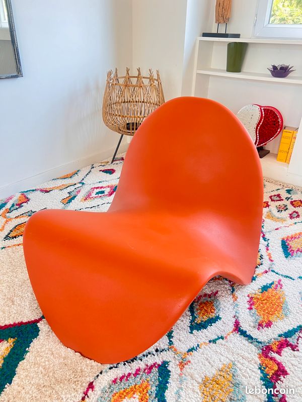 Chaise design de luxe (image 1)