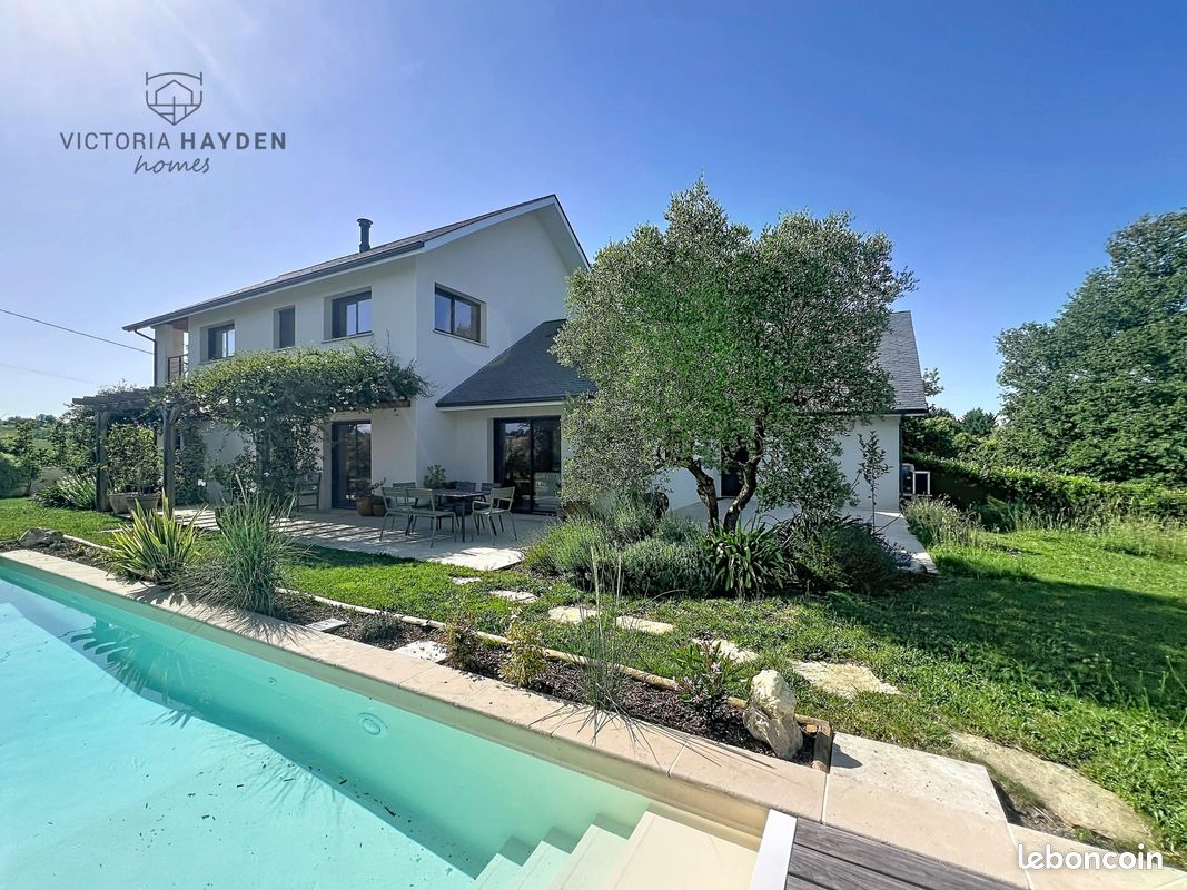 Maison 5 pièces 180 m² · à Gan · 180 m² · 690 000 €