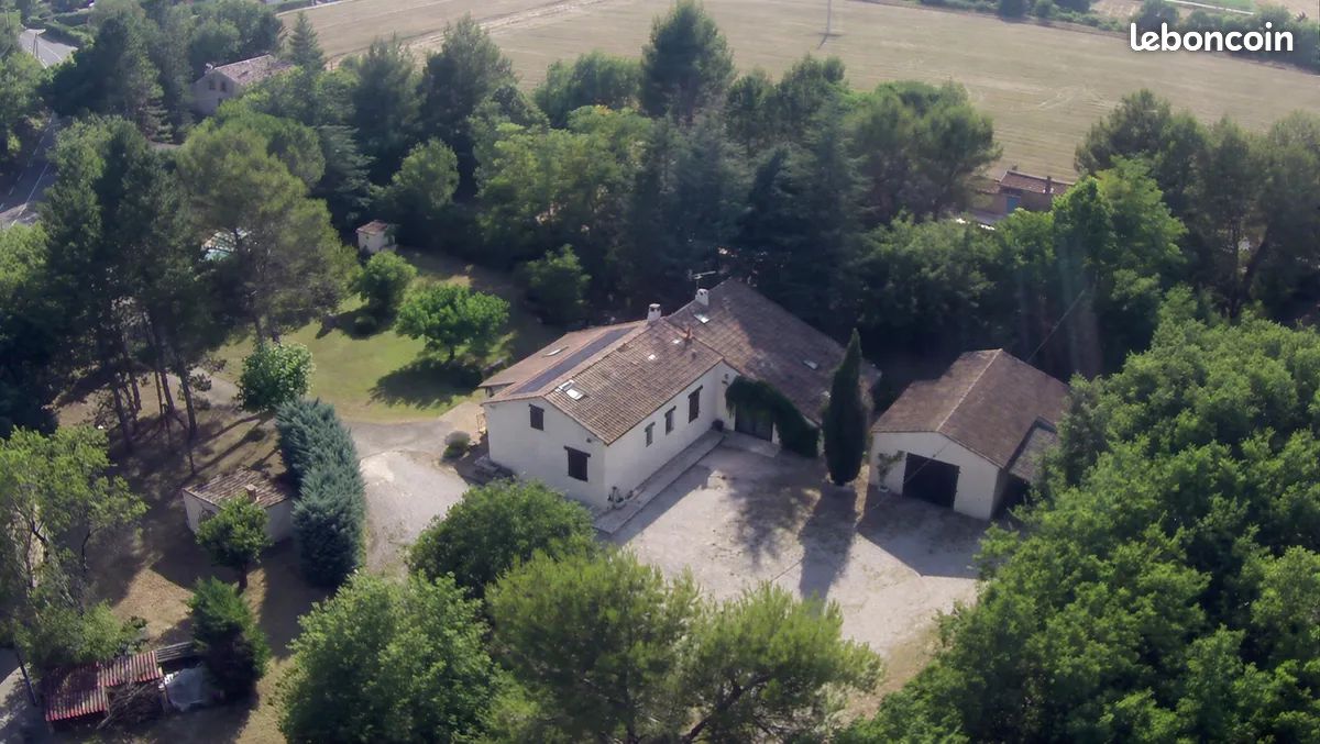Maison 8 pièces 201 m² · à Rians · 201 m² · 579 000 €