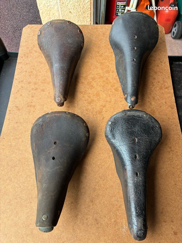 Lot 2 très anciennes selles 1940 cuir pearl Idéale - Équipements vélos