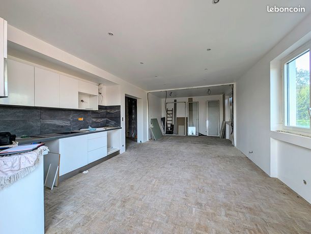 Studio 4 pièces 88 m²