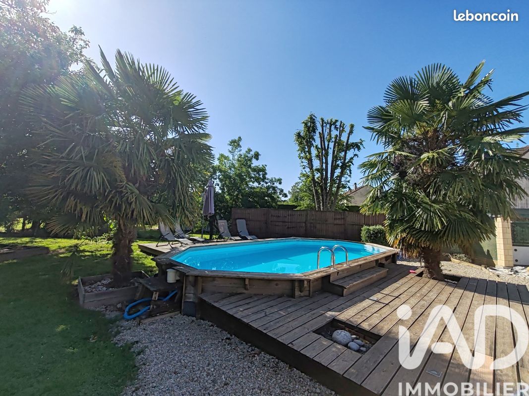 Maison 6 pièces 185 m² · à Chessy-les-Prés · 185 m² · 230 000 €
