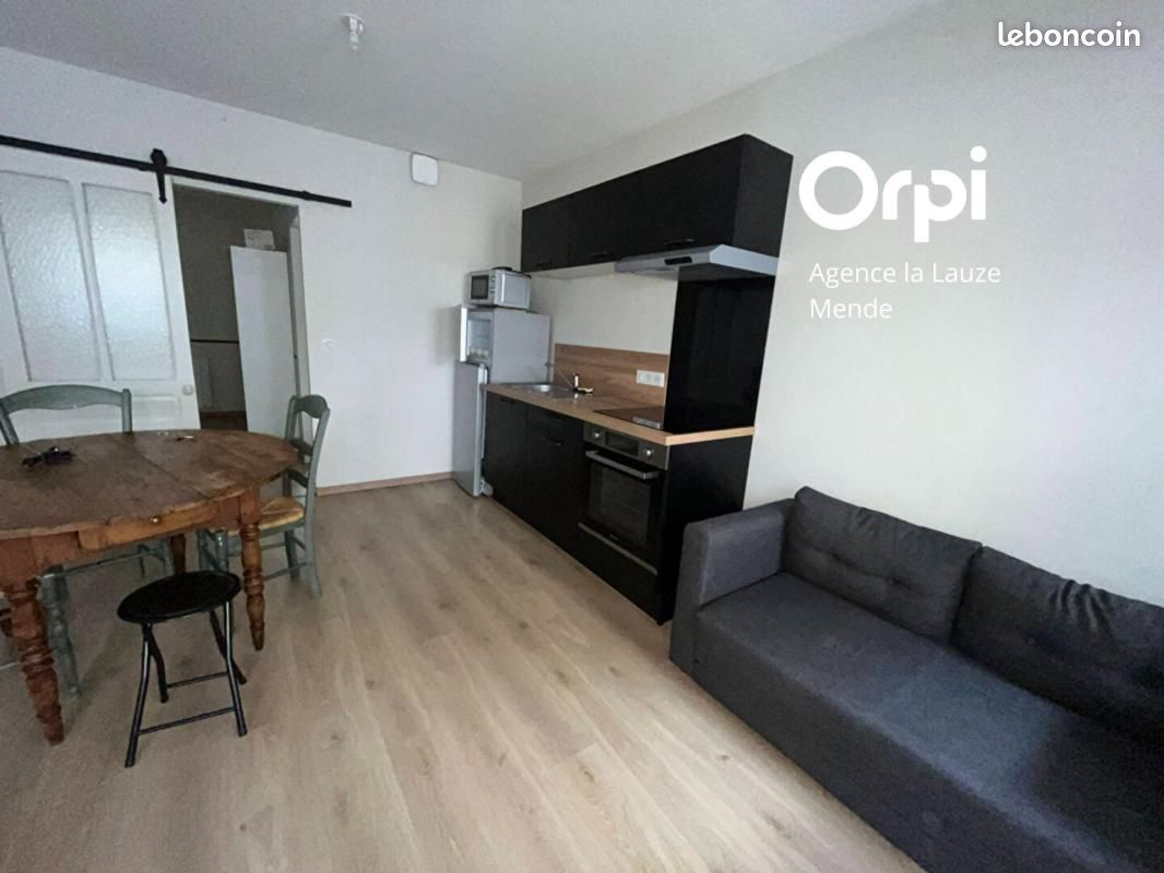 Appartement 1 pièce 30 m² · à Saint-Chély-d'Apcher · 30 m² · 420 €