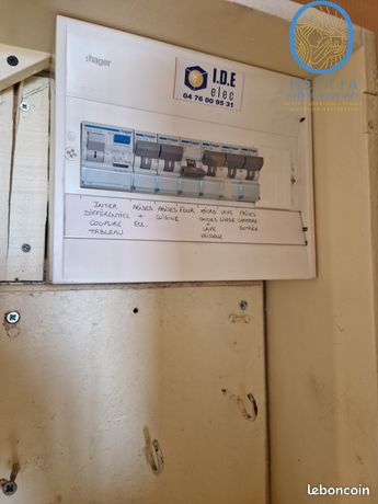 https://img.leboncoin.fr/api/v1/lbcpb1/images/cb/71/4d/cb714def7f32cf7a8ffdf020151d9330459c4b4b.jpg?rule=ad-image