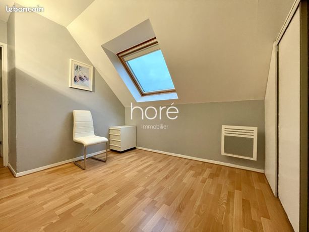 https://img.leboncoin.fr/api/v1/lbcpb1/images/cb/72/64/cb7264a8792c632d177d101ca50bf9618e94f11b.jpg?rule=ad-image
