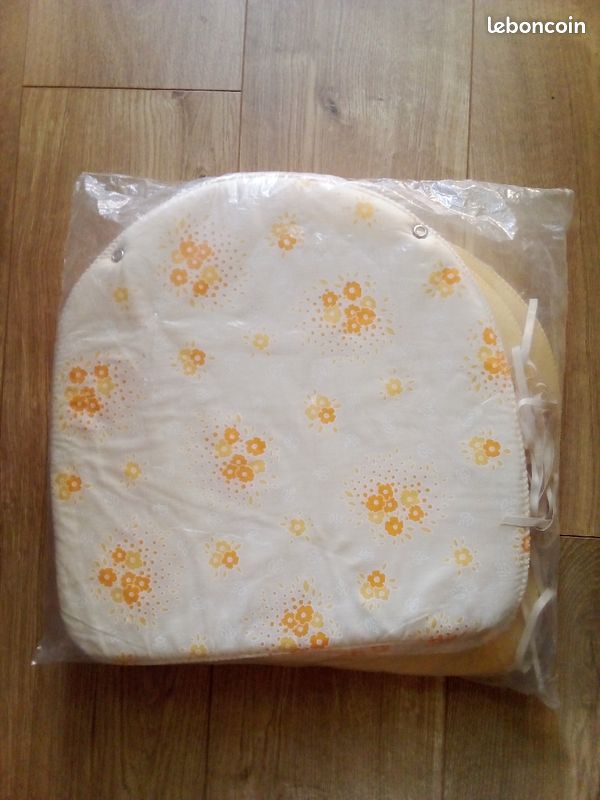 Lot de 4 galettes pour chaises (image 1)