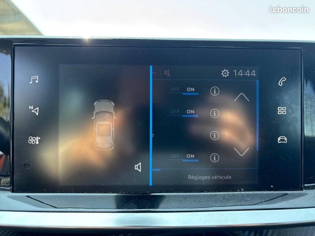 Peugeot 2008 PureTech 100 S&S BVM6 - Active (image 25)