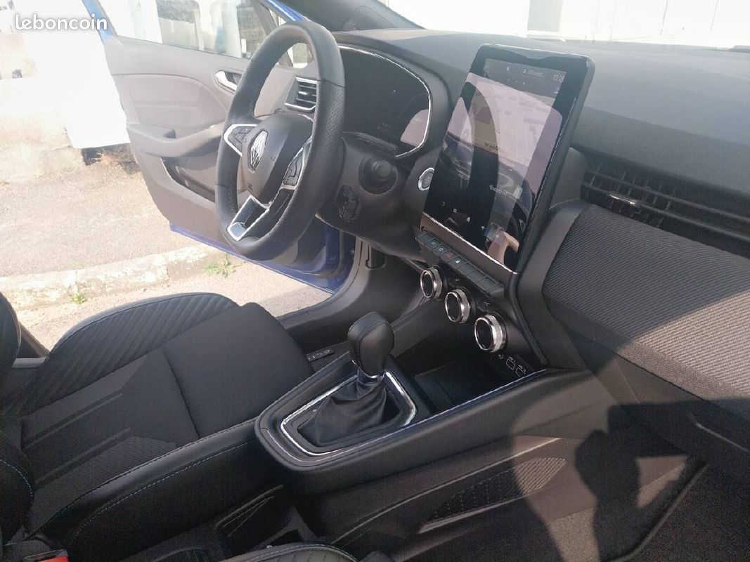 RENAULT Clio E-Tech full hybrid 145 Esprit Alpine (image 15)