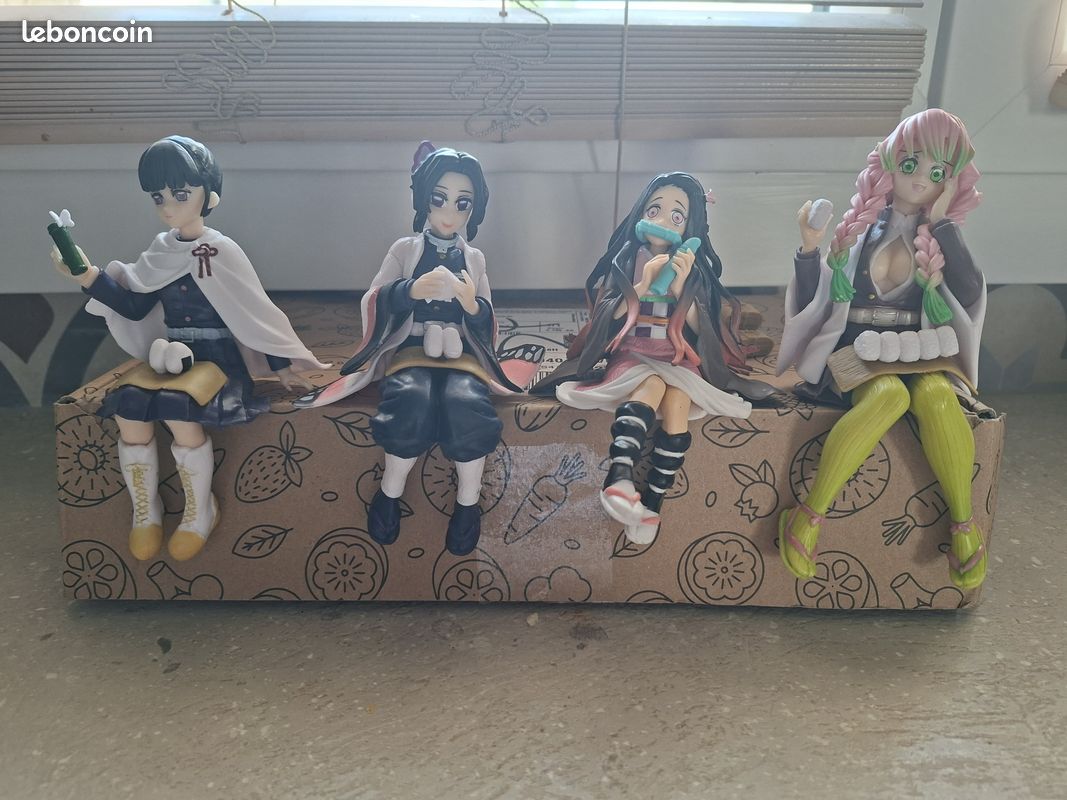 4 Figurines Demon Slayer - Colletion Onigiri (image 1)