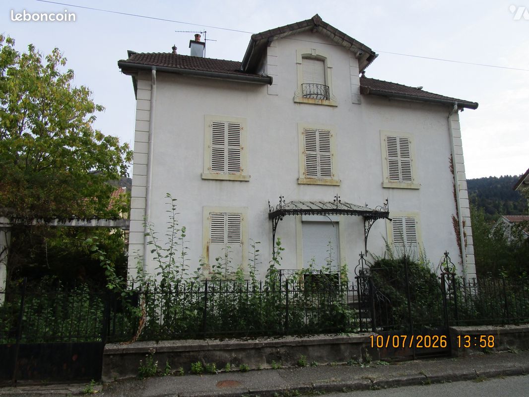 Maison 10 pièces 209 m² · à Plancher-les-Mines · 209 m² · 74 800 €