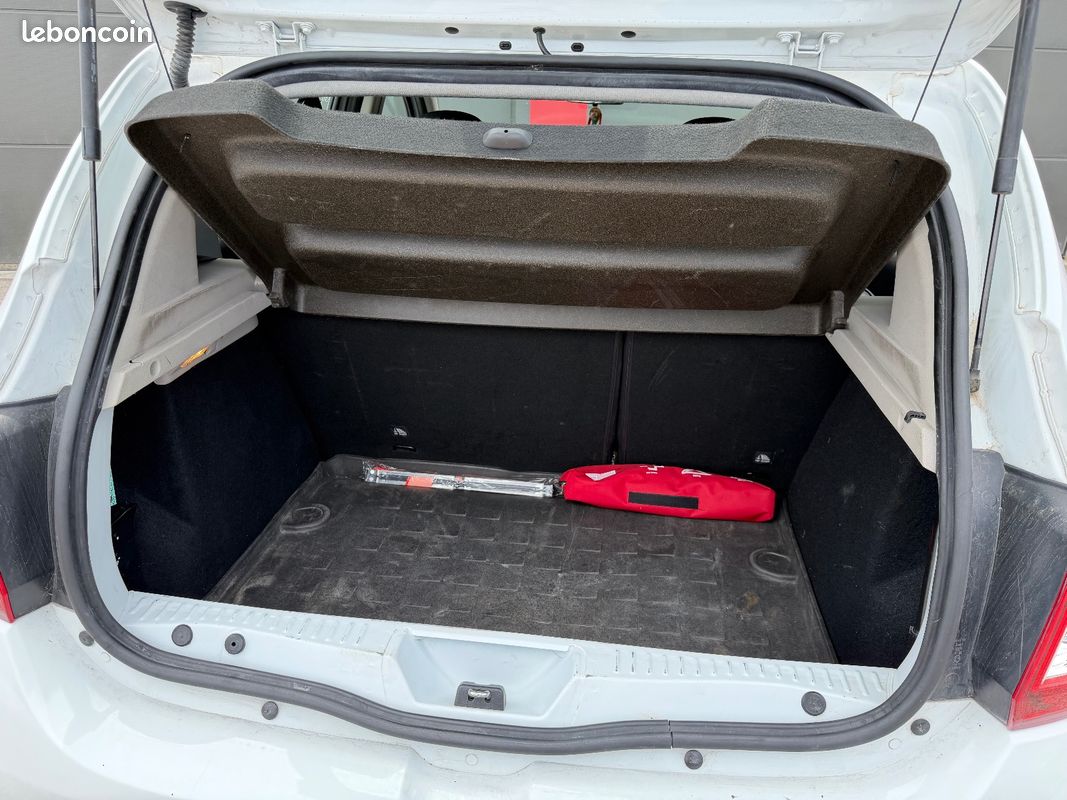 DACIA SANDERO 1.5 dCi 90 FAP Lauréate (image 26)