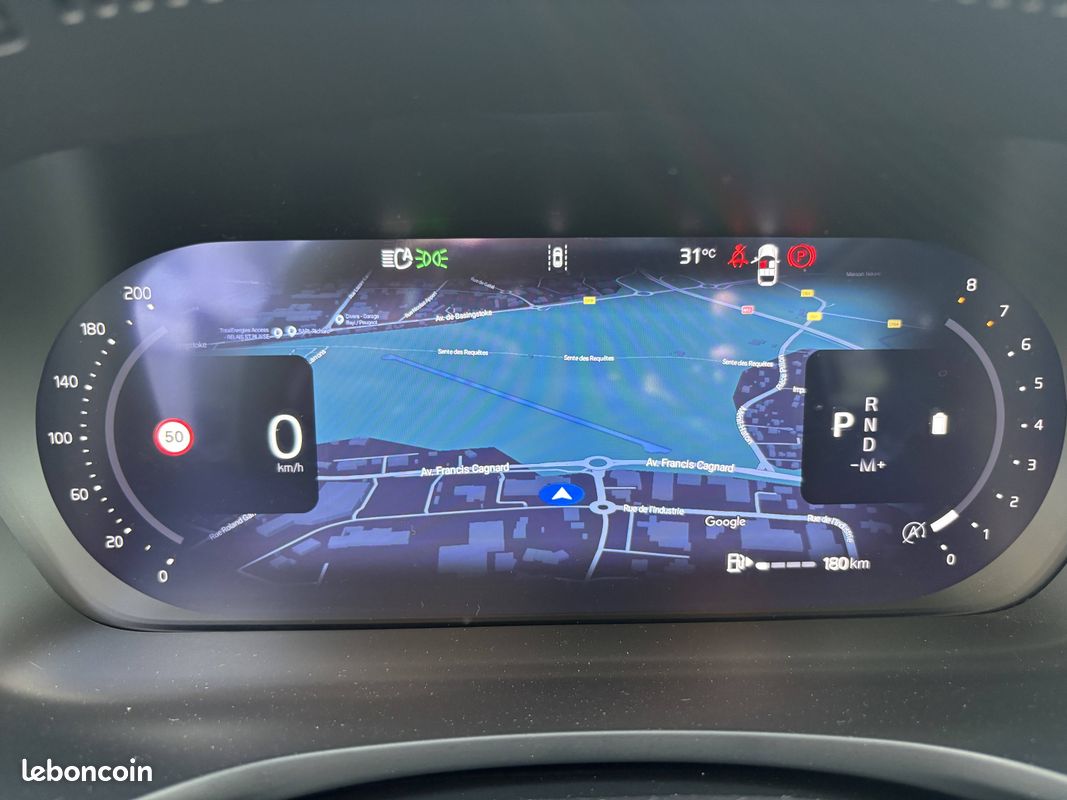 VOLVO V60 Micro hybride essence B4 197 ch DCT7 Ultra Style Dark (image 25)