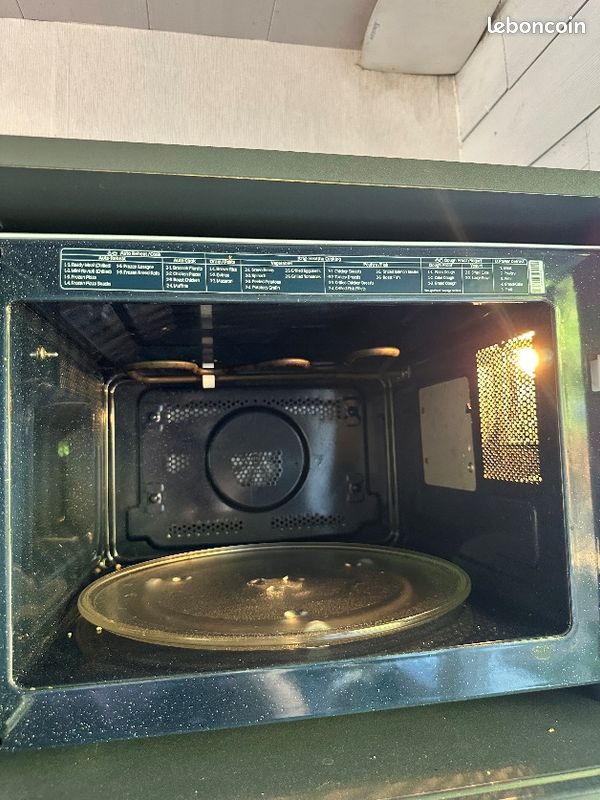 Four micro-ondes Samsung MC28H5015AW, grill combiné, Smart Oven, 900 W, grill 1500 W (image 5)