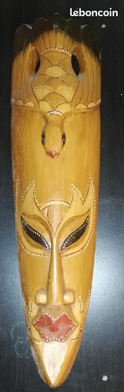 Masque Africain en bois (image 1)