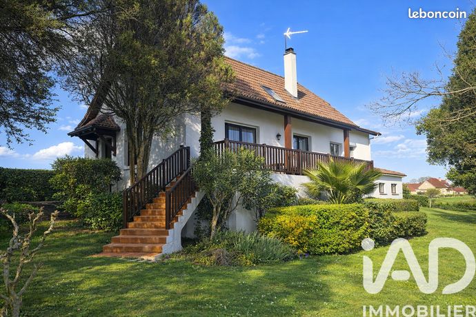 Propriété 7 pièces 129 m²