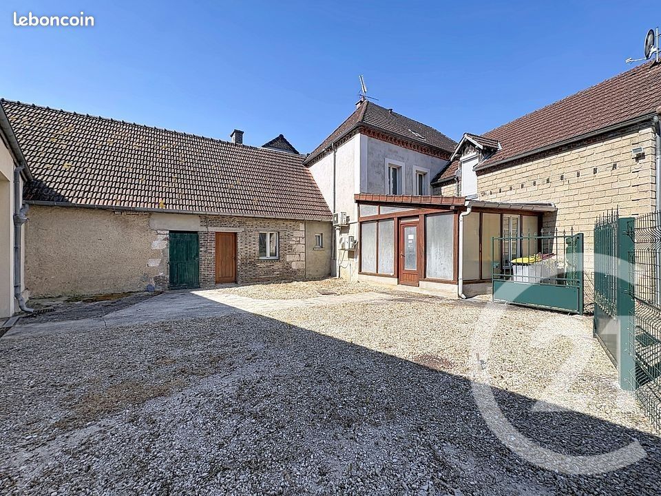 Maison 6 pièces 125 m² · à Estissac · 125 m² · 170 000 €