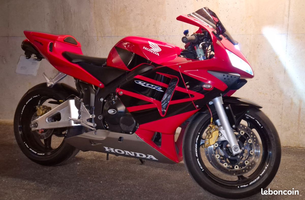Honda cbr 600 rr - Motos