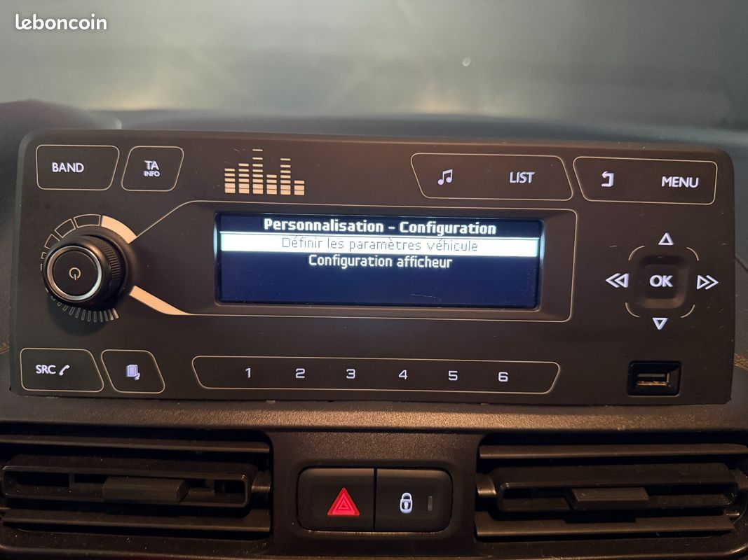 CITROEN BERLINGO Taille XL BlueHDi 130 SS BVM6 Feel (image 16)