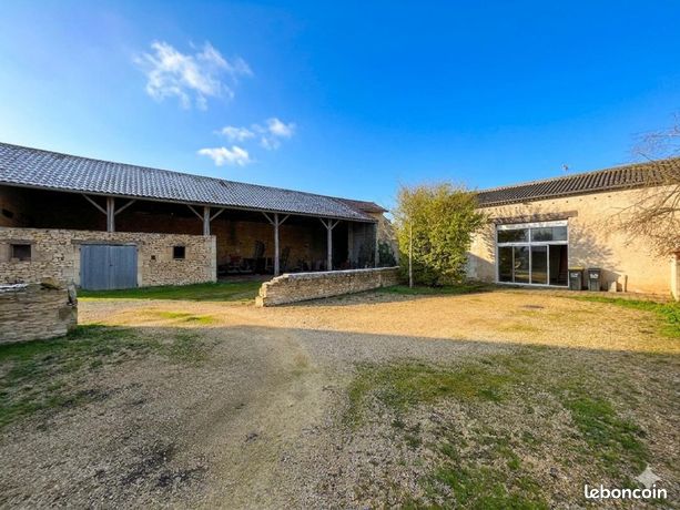 Maison 9 pièces 240 m²