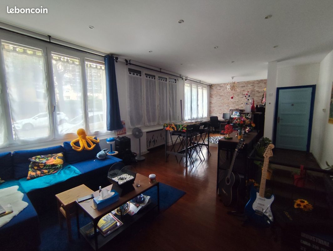 Appartement 3 pièces 84 m² · à Saint-Étienne · 84 m² · 85 000 €