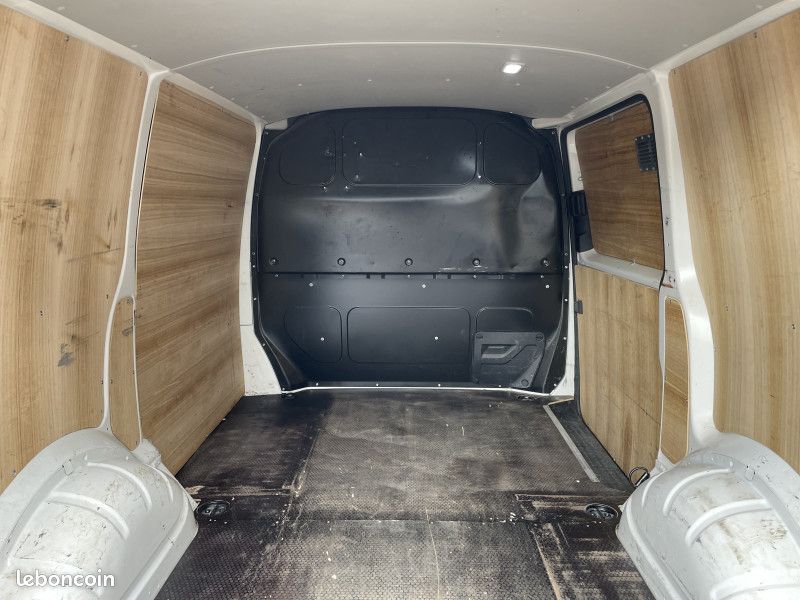 Volkswagen TRANSPORTER FG / PRIX HT 18 316,67 / 2.8T L1H1 2.0 TDI 150CH BUSINESS PLUS (image 12)