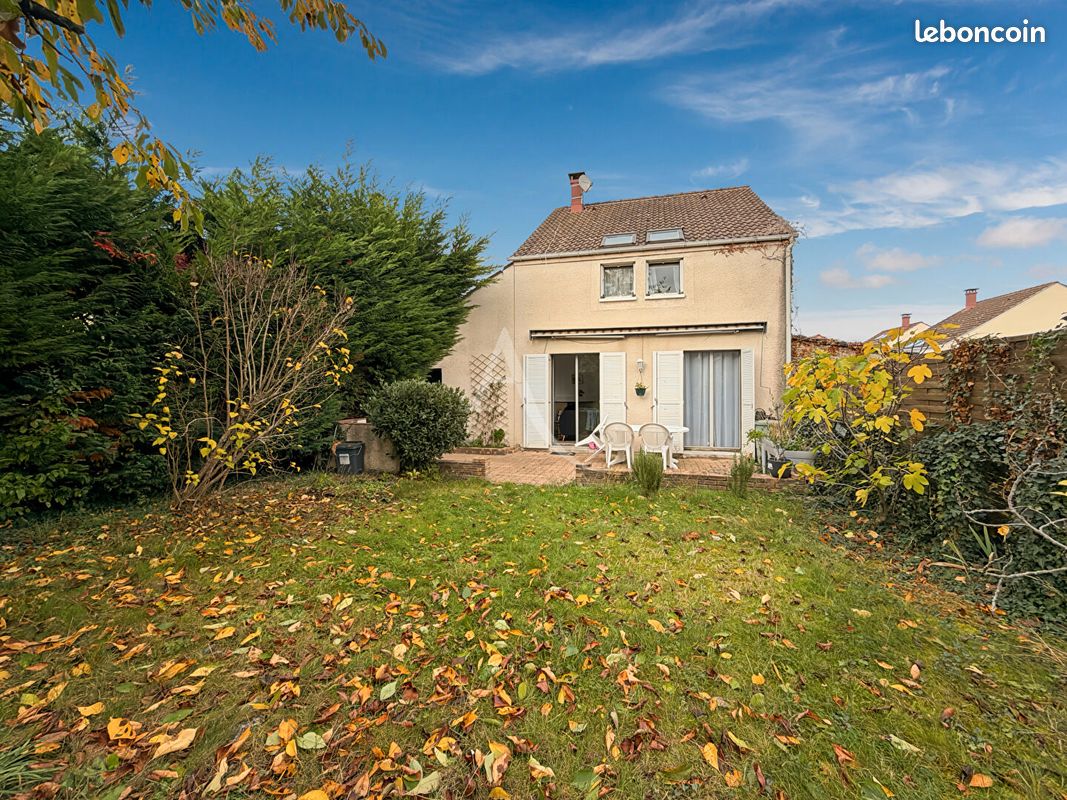 Maison 5 pièces 80 m² · à Jouy-le-Moutier · 80 m² · 269 900 €