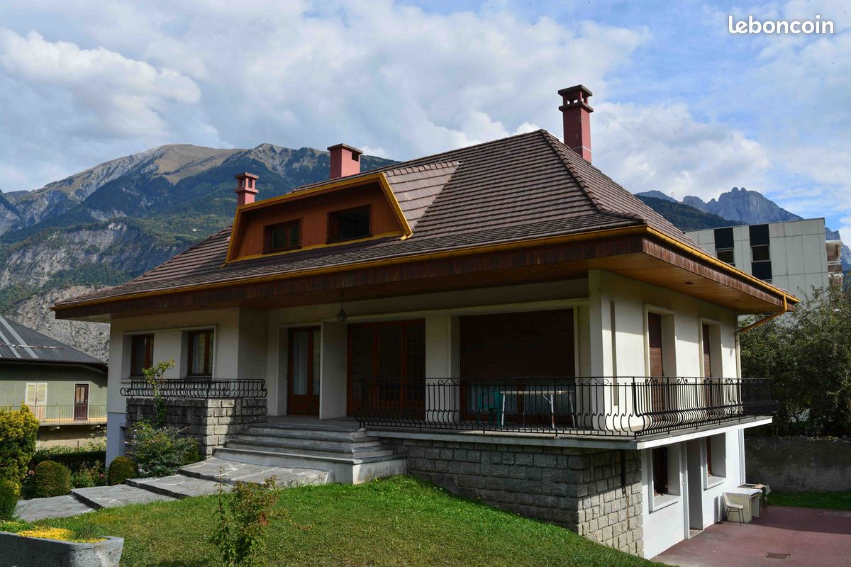 Maison 7 pièces 196 m² · à Saint-Jean-de-Maurienne · 196 m² · 340 000 €