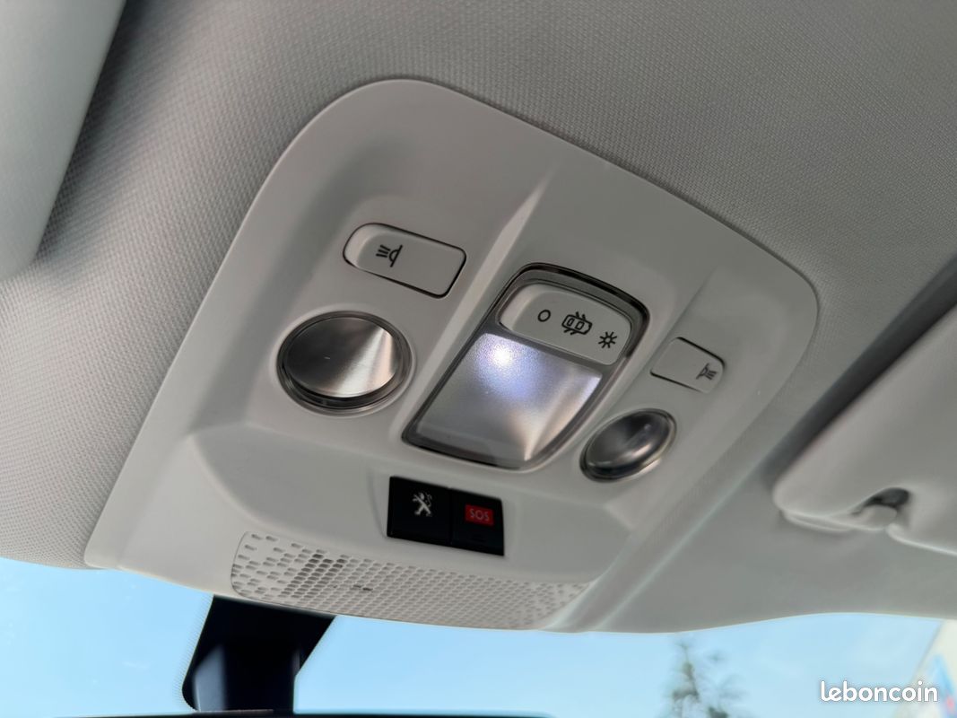 Peugeot 2008 1.6 bluehdi 100ch active - camera de recul - bluetooth - climatisation (image 29)