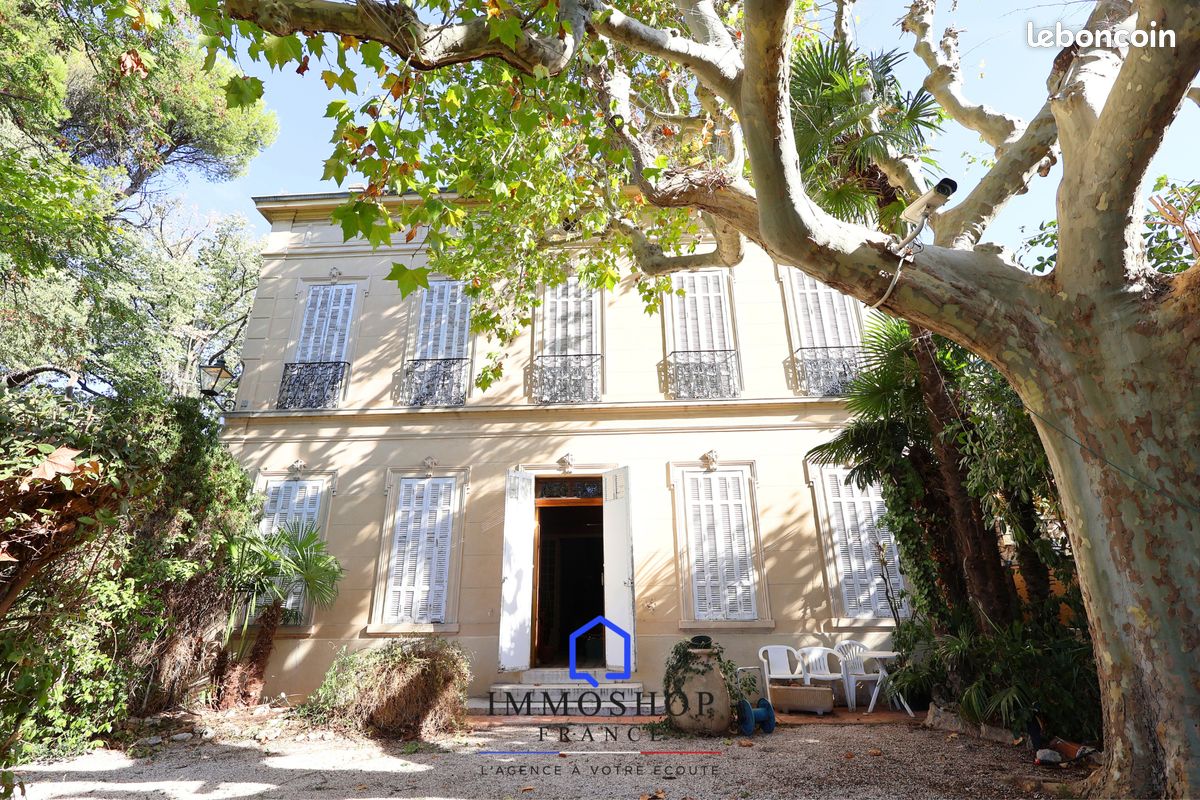 Maison 9 pièces 340 m² · à Allauch · 340 m² · 1 261 000 €