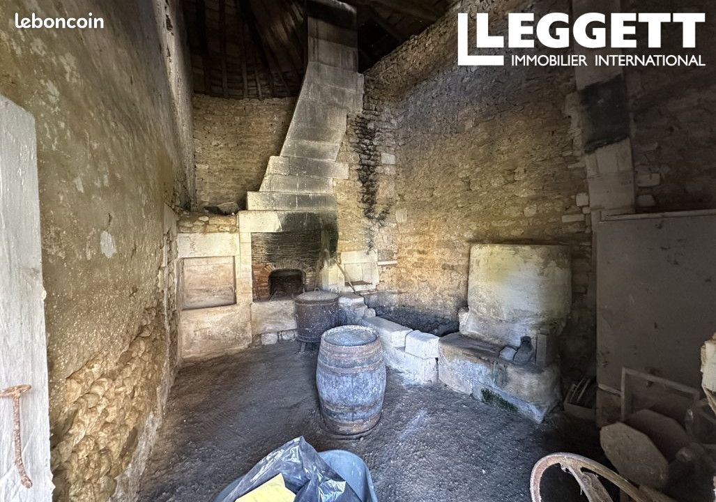 Maison 8 pièces 250 m² - Mosnac-Saint-Simeux 16120 (image principale 9)