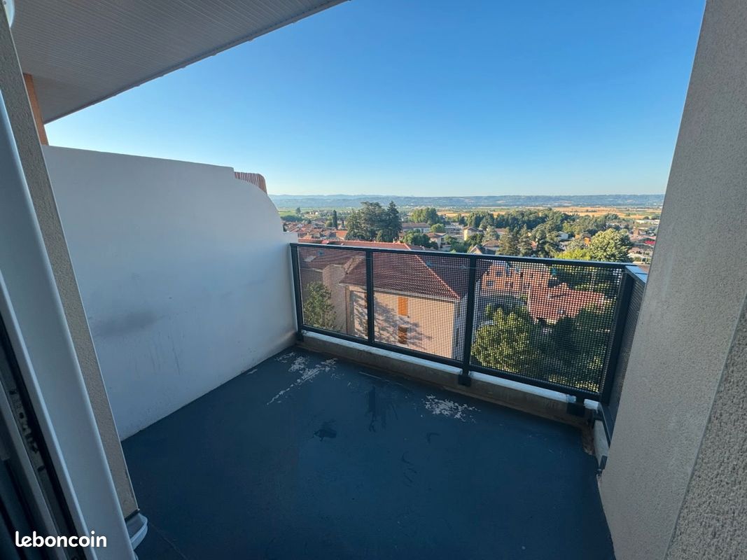 Appartement 2 pièces 48 m² · à La Côte-Saint-André · 48 m² · 650 €/mois
