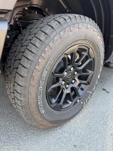 Dodge Ram 1500 REBEL BLACK EDITION (image 10)