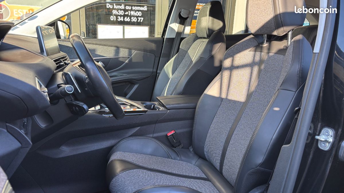 PEUGEOT 3008 1.2 PURETECH 130ch ALLURE EAT6 - Entretien complet * Carplay * Caméra * Grip Control (image 5)
