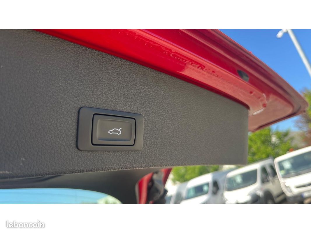 AUDI Q2 1.4 TFSI ESSENCE 150 BVA S Line - CAMERA DE RECUL / SIEGES CHAUFFANTS / BLUETOOTH (image 37)