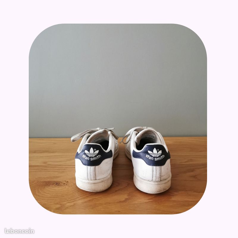 Une paire de baskets blanches, Stan Smith (image 3)