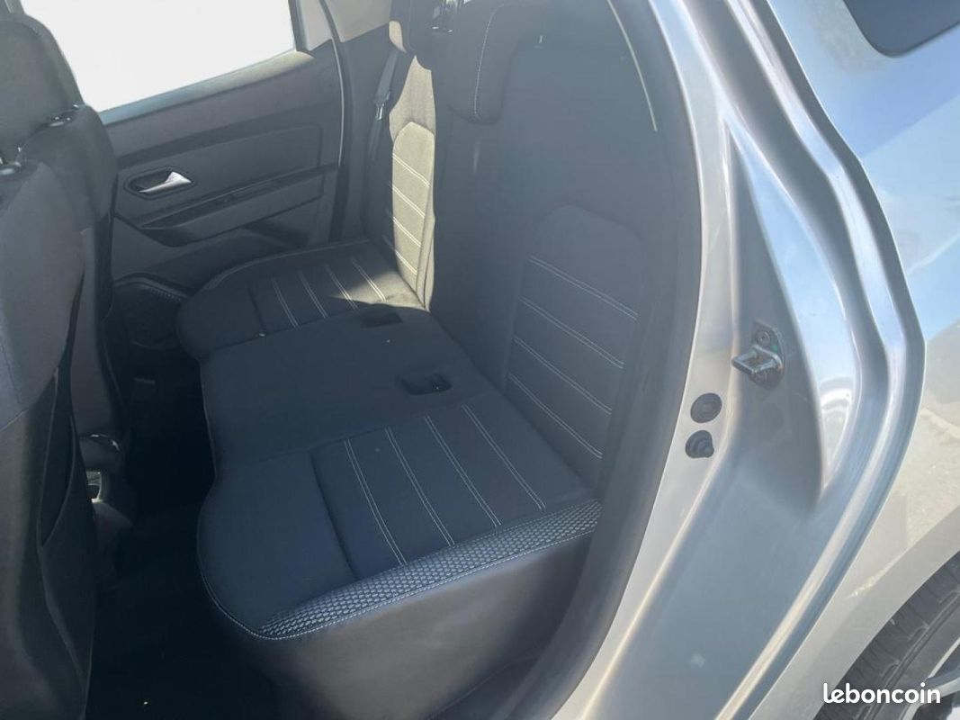 Dacia Duster 1.5 Blue dCi 115ch Prestige 4x2 (image 12)