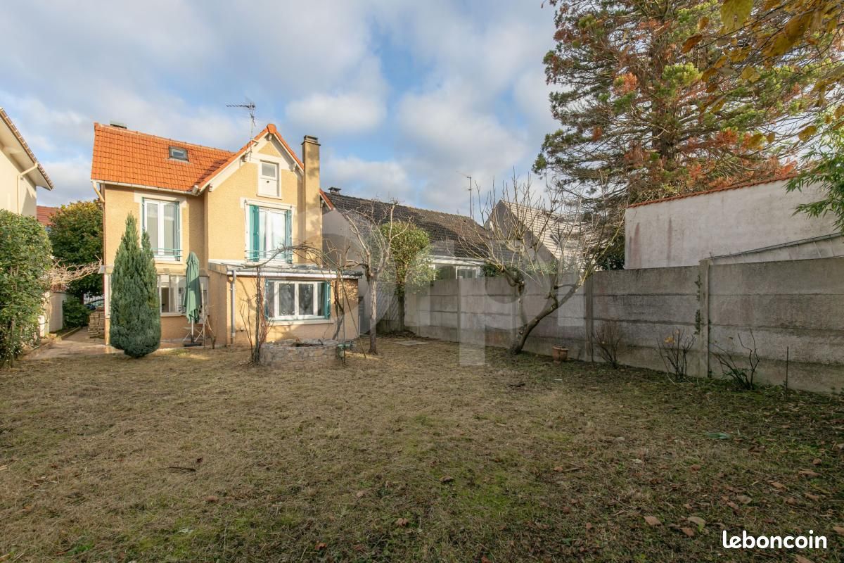Maison 4 pièces 87 m² · à Chelles · 87 m² · 319 900 €