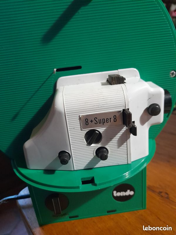Projecteur Rétro TICO Auto-8 - Super 8 - Très Bon état - Occasion