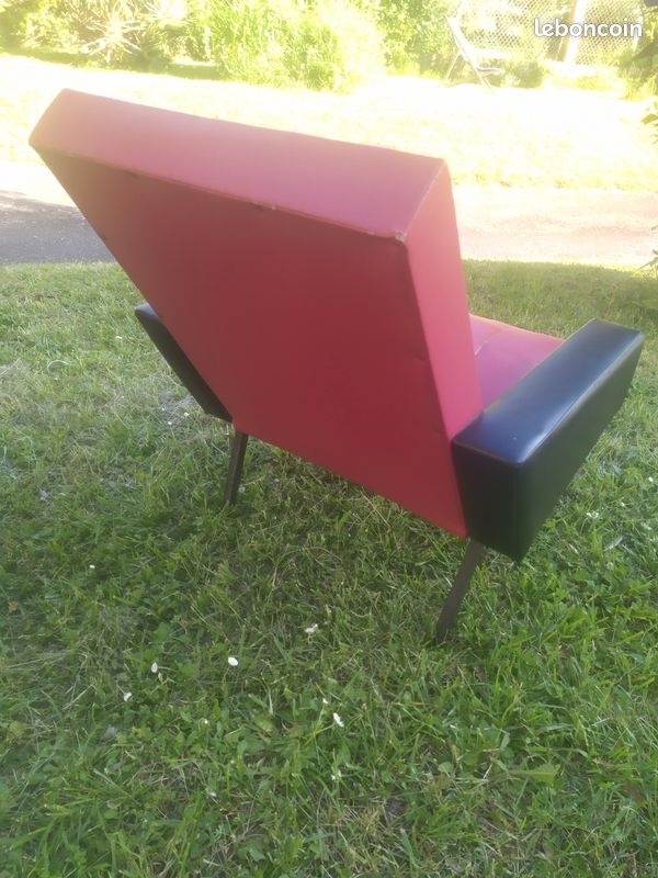Fauteuil vintage Rockabilly simili cuir rouge et noir (image 2)