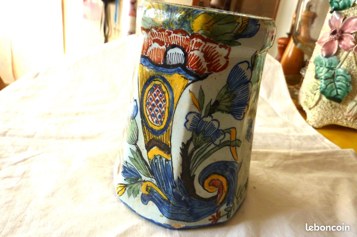 Vase Ancien En Corne - Artisanat Français - Dimensions 9.5x5.7x5.4 Cm - Poids 83g - Pièce Unique