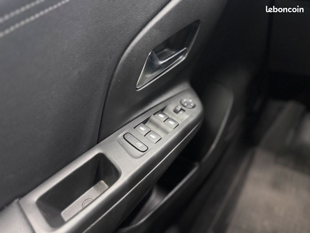 OPEL Corsa BVA 100ch GS Line Suivi complet CarPlay Garantie 12 mois (image 20)